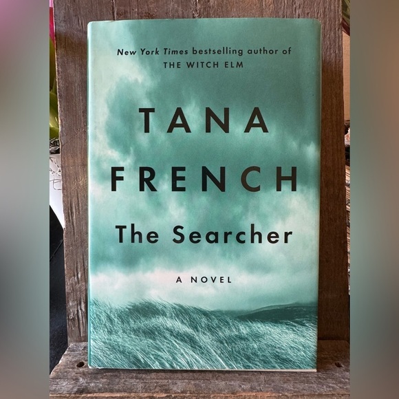 The Searcher by Tana French - Hardcover Book - EUC - Picture 1 of 11